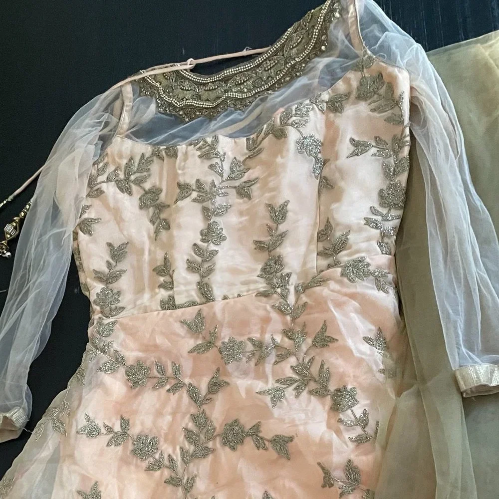 Indian Gown - Picture 2 of 5